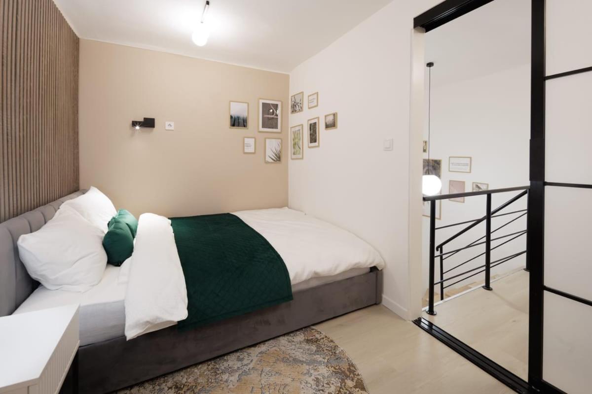 The Urban Chill Spot Harsfa Street Apartment Budapest Bagian luar foto